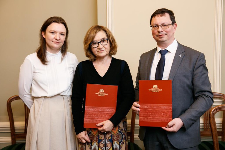 FESCO to support master’s program of FEFU and Tretyakov Gallery